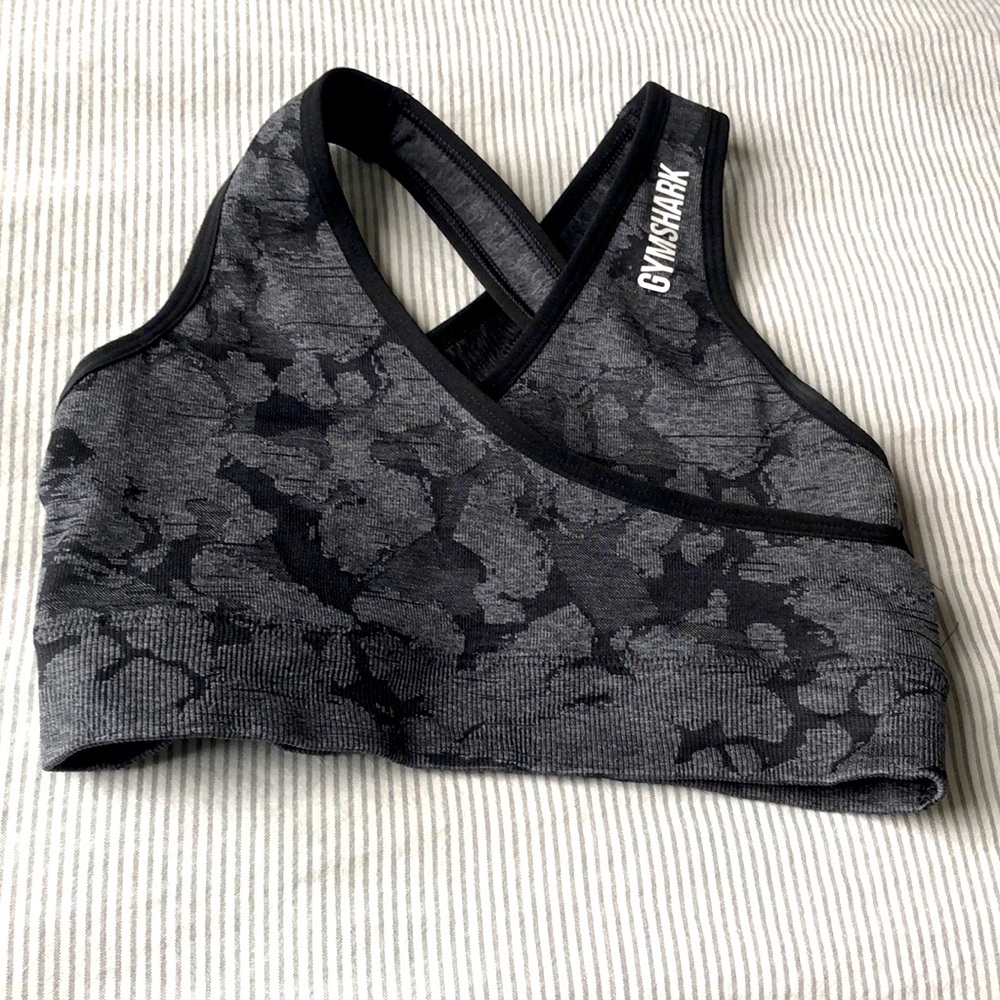 Gymshark xs camo bra